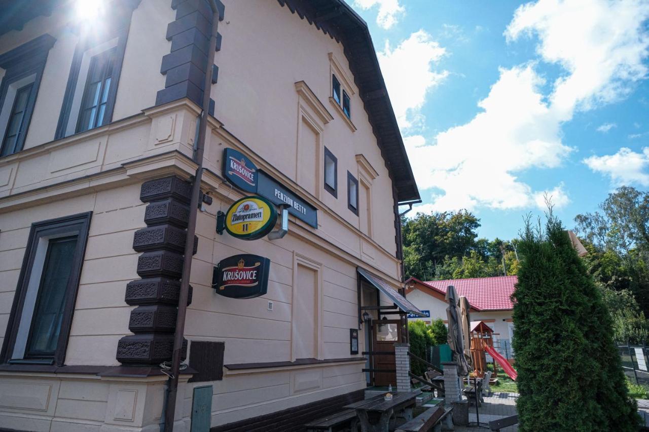Penzion Betty Okounov Dış mekan fotoğraf